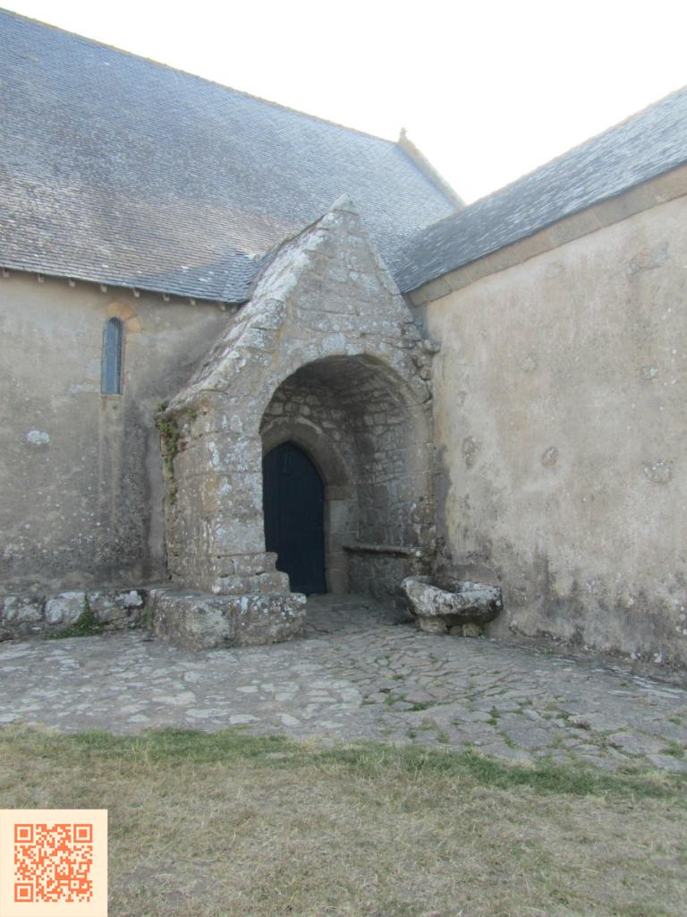 Porche de la chapelle