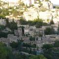 Village de Gordes dans l'ombre du soir